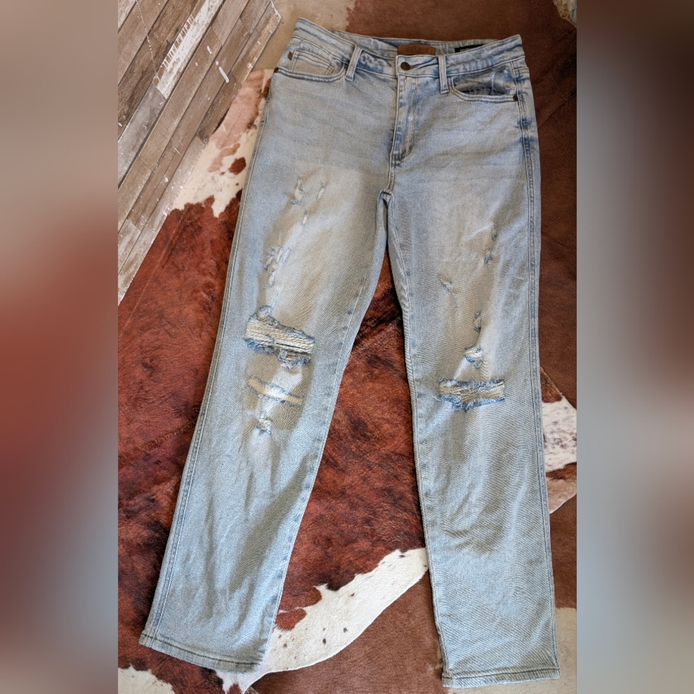Judy Blues High Rise Boyfriend Light Wash Distressed Jeans